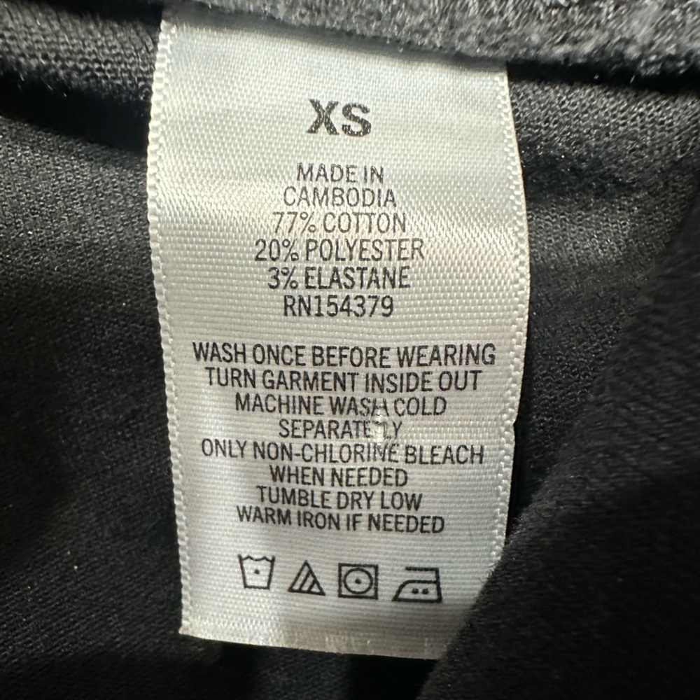 Women's Black Flared Jean - Picture 7 of 8